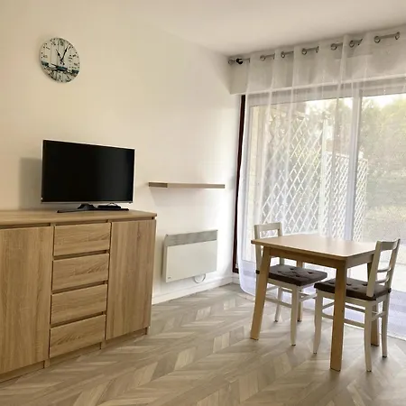 Avec Terrasse Plein Sud - Le Fenil Avenue De Verdun A * Кабур