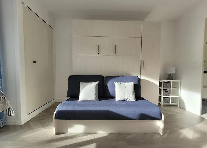 Avec Terrasse Plein Sud - Le Fenil Avenue De Verdun A *